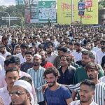 अहिल्यानगरमध्ये धार्मिक तणाव : रांगोळीवरून वाद, रास्तारोकोनंतर पोलिसांचा लाठीचार्ज