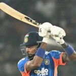 ind vs sa : दुसऱ्या T20I मध्ये हार्दिक पांडेची संघर्षपूर्ण कामगिरी, भारताचा मागोवा 214 धावांचा