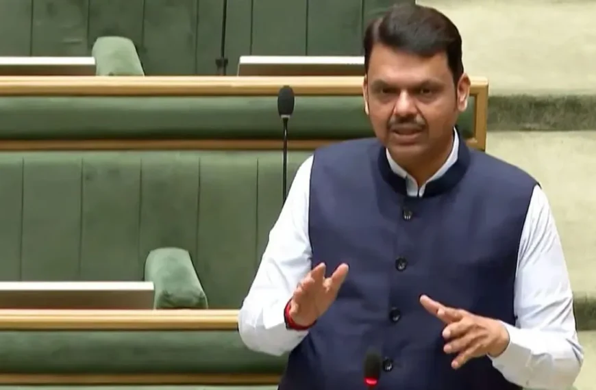 महाराष्ट्र जान विश्वास (प्रावधान सुधार) विधेयक 2025 : 49 कायद्यांमध्ये सुधारणा, लहान गुन्हे झाले विनगुन्हेगारीकरण! व्यवसाय करण्यास मिळणार मोठा दिलासा