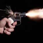 शहरात खळबळ: गंभीर जखमी तरुणावर उपचार सुरु, आरोपी फरार; पोलिसांकडून कसून शोधमोहीम