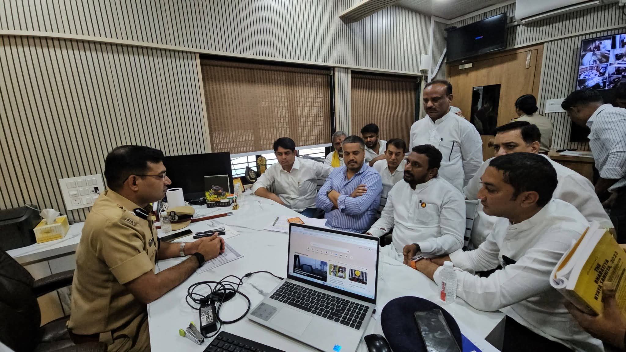 खाली **#JUSTICE_FOR_AJIT_DADA** या बातमीसाठी **SEO-Friendly Keywords (comma separated)** दिले आहेत 👇 Ajit Dada plane accident, Ajit Pawar plane crash news, Justice for Ajit Dada, DGCA report Ajit Pawar, VSR company negligence, Ajit Dada FIR demand, Marine Drive police station FIR, Baramati taluka police station, Ajit Pawar accident latest news, Maharashtra political news today, Ajit Pawar news Marathi, Ajit Dada accident investigation, BNS FIR demand, Maharashtra police FIR refusal, Ajit Pawar supporters protest, Ajit Pawar justice movement, Ajit Pawar aviation accident, DGCA investigation report, Marathi breaking news, Maharashtra news update