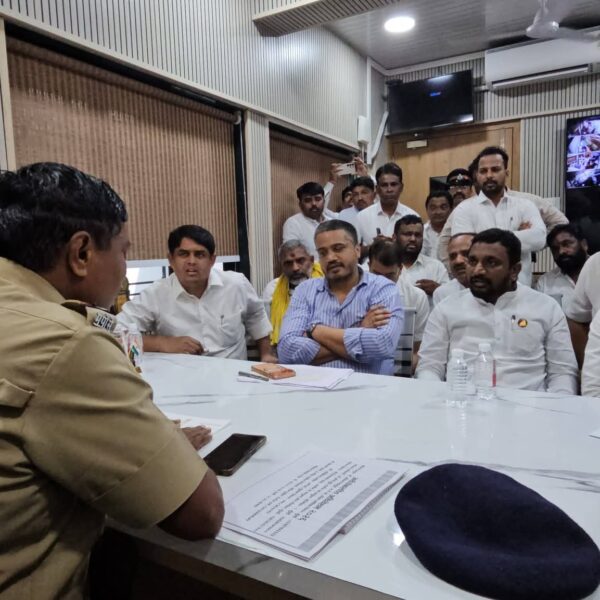 मरीनड्राईव्हवर मध्यरात्री राजकीय थरार: रोहित पवार, मिटकरी आणि&hellip;