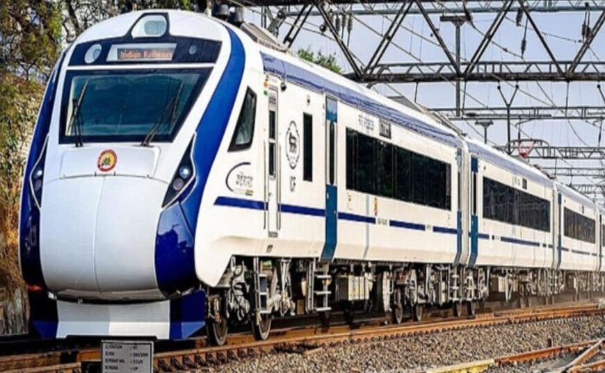 सोलापूर-मुंबई वंदे भारत एक्स्प्रेसमध्ये साप, प्रवाशांमध्ये घबराट! रेल्वेच्या&hellip;