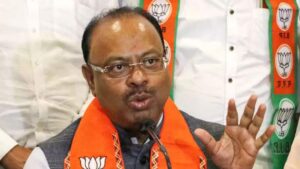 बावनकुळे यांचा सपकाळ यांच्यावर ‘मुघलां’वरून प्रहार: महाराष्ट्राच्या राजकारणात&hellip;