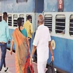 रेल्वे स्थानकांवर ज्येष्ठ नागरिक आणि दिव्यांगांसाठी खुशखबर: वाढणार सरकते जिने आणि लिफ्टची संख्या!