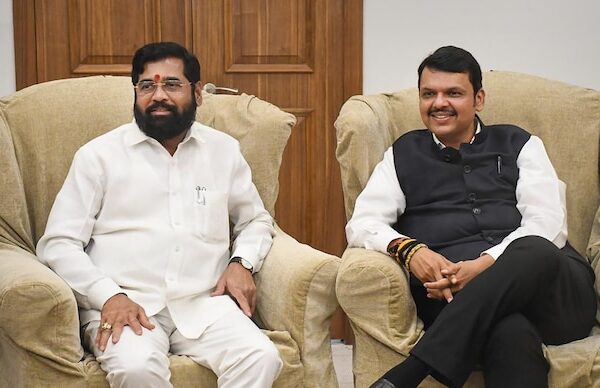 भाजप-शिवसेना संघर्ष: अतिरिक्त मतांमुळे रणनीतीची रस्सीखेच, निकालाकडे महाराष्ट्राचे&hellip;