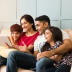 विभक्त झाल्यानंतरही ‘एकत्र’ कुटुंब: सोशल मीडियावर कौटुंबिक जबाबदाऱ्यांची नवी कहाणी!