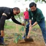 उपमुख्यमंत्री एकनाथ शिंदे यांचे शेतीतज्ञ रूप: दरे गावातून महाराष्ट्राला आधुनिक शेतीचा संदेश!