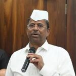 अन्न आणि औषध प्रशासन लाचखोरी: मुख्यमंत्री फडणवीस यांच्याकडून मंत्री नरहरी झिरवाळ यांना ‘क्लीनचीट’ – सत्य काय?