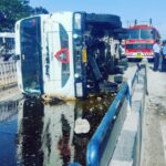 अमृत अंजन पूल धोकादायक वळणावर प्रोपलीन टँकरचा अपघात: मोठी दुर्घटना थोडक्यात टळली!