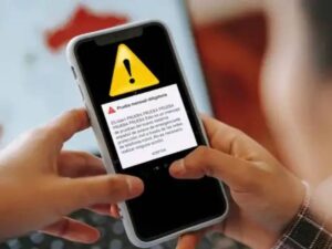 आईला शेवटचा मेसेज, फोन बंद… कोमलीच्या आयुष्यात नेमकं&hellip;