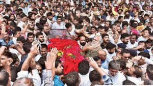 अश्रुपूर्ण नयनांनी दिला अखेरचा निरोप: हजारो लोकांच्या अंत्ययात्रेत&hellip;