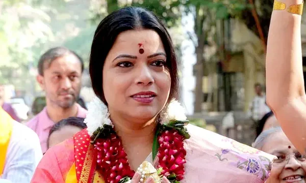 महापौर रितू तावडेंच्या अडचणीत वाढ: २०१६ चे जुने&hellip;