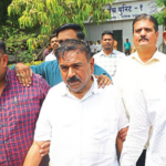 न्यायालयात ‘व्हिडिओ कॉन्फरन्सिंग’द्वारे खरातची हजेरी: सुरक्षा की आधुनिकता?
