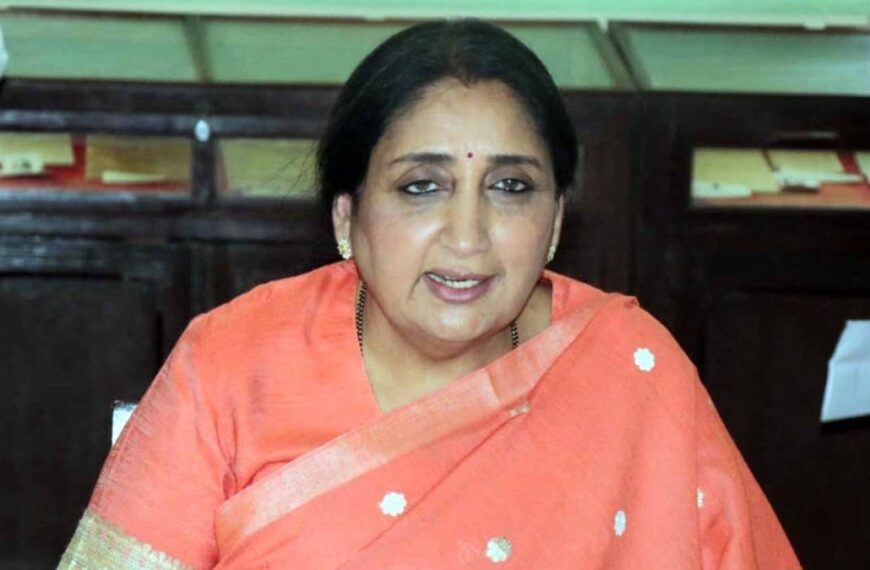 बारामती पोटनिवडणूक : सुनेत्रा पवारांचे भावनिक भाषण आणि राजकीय समीकरणे