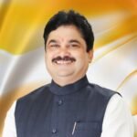 जिल्हा बँक निवडणुकीपूर्वी राम शिंदे – यशवंतराव गडाख भेट; बंद दाराआड तासभर चर्चा, राजकीय चर्चांना उधाण!