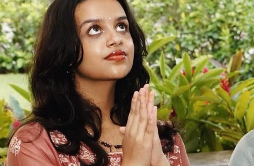 Divija Fadanvis Video: देवाकडे या मोह-मायेच्या गोष्टी मागू नका…..; देवेंद्र फडणवीस यांच्या मुलीने श्रीकृष्ण जन्माष्टमीच्या निमित्ताने शेअर केला खास व्हिडीओ, दिविजाने सांगितलं देवाला काय आहे प्रिय